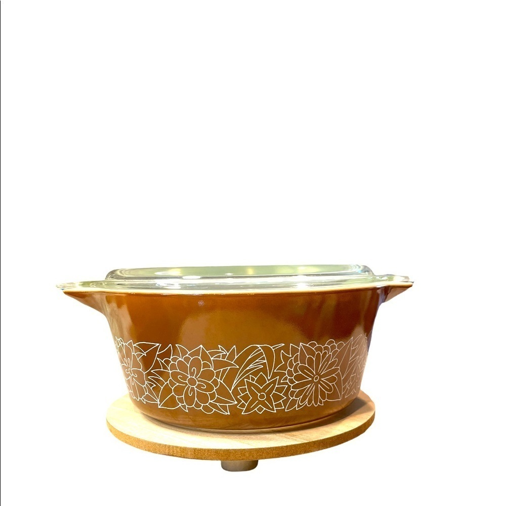 Vintage Pyrex Casserole Dish